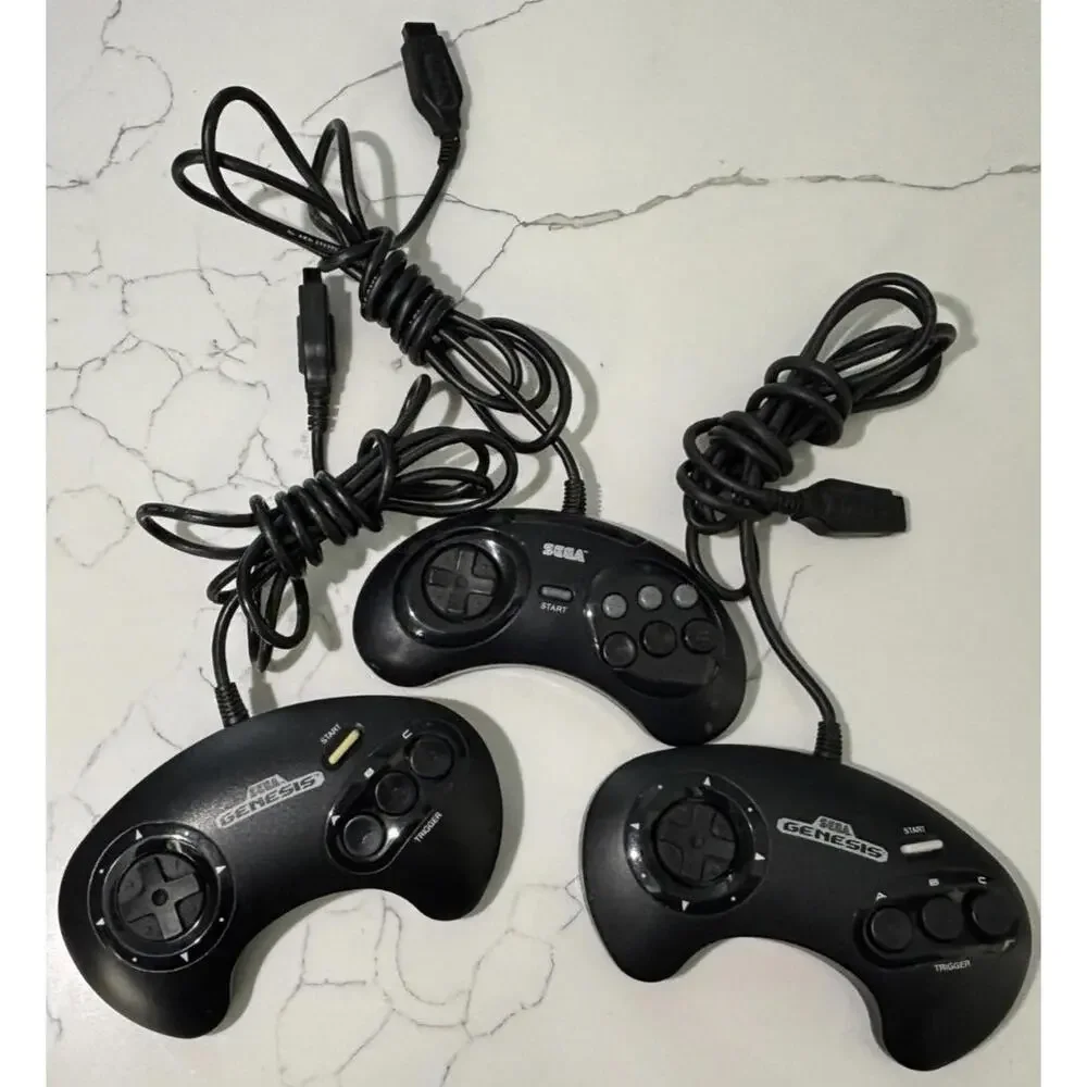 SEGA Genesis Console Model 2 MK-1631 System W/3 Controller, 1 Game Orginal Cords